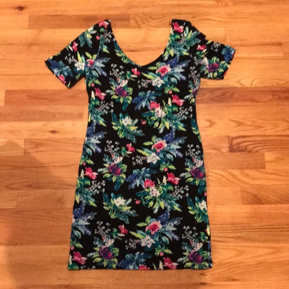 H&M Dresses Vibrant Floral Pattern Bodycon Dress From Hm Poshmark